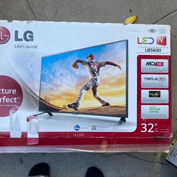 UNUSED LG Flat Screen TV LEGS (no TV included) - Picture 1 of 4